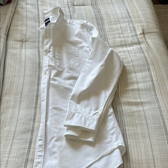 GAP White Men’s Oxford Button-Down Shirt with Chest Pocket - Picture 2 of 4